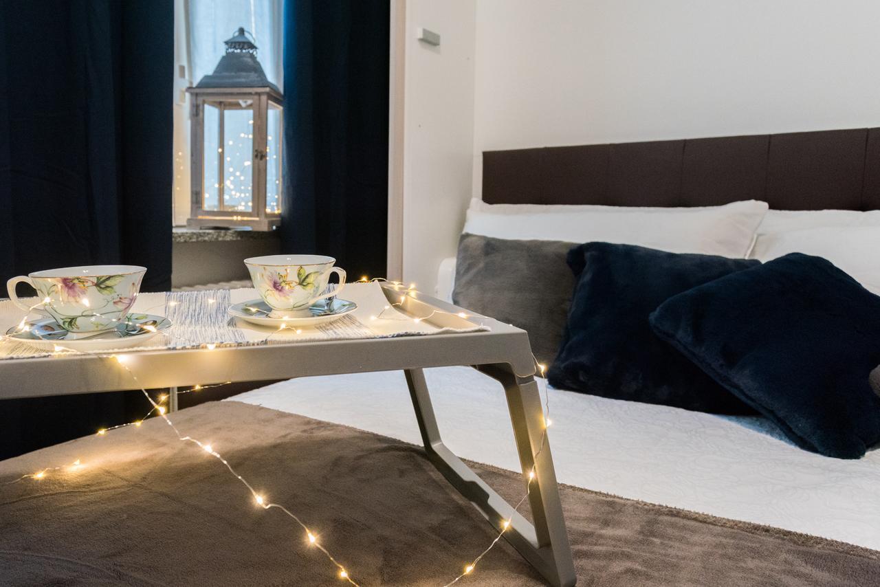 Love & Smile Apartment By Rent All Комо Экстерьер фото